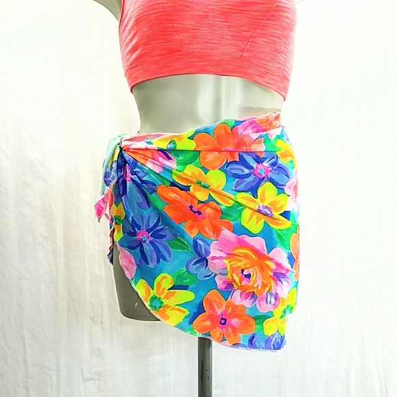 Bobbie Rose Floral Sarong - Picture 4 of 5